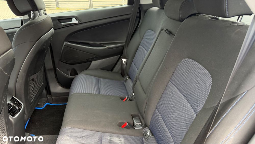 Hyundai Tucson 1.7 CRDI BlueDrive Style 2WD - 15