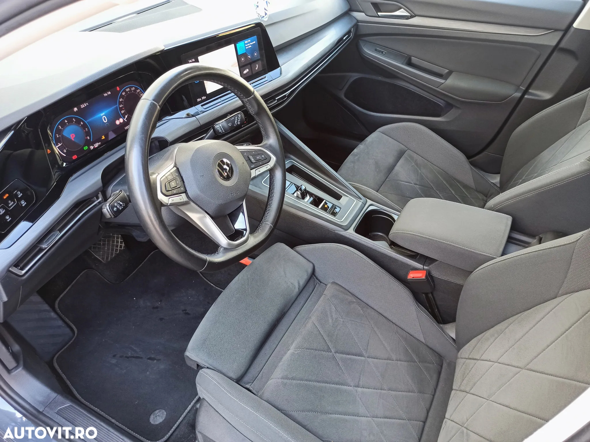 Volkswagen Golf 1.5 eTSI ACT DSG MHEV Style - 8