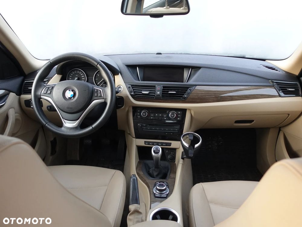 BMW X1 xDrive20i - 2