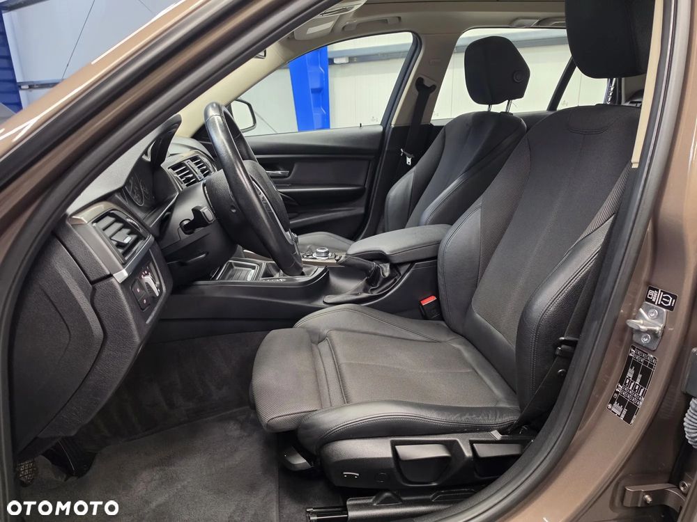 BMW Seria 3 318d Modern Line - 24