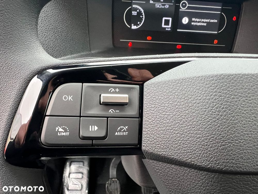 Fiat Scudo brygadowe 6-osobowe L2H1 - 20