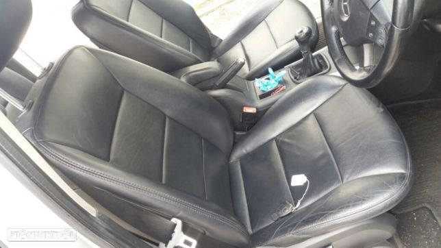 Bancos Mercedes B180cdi - 2