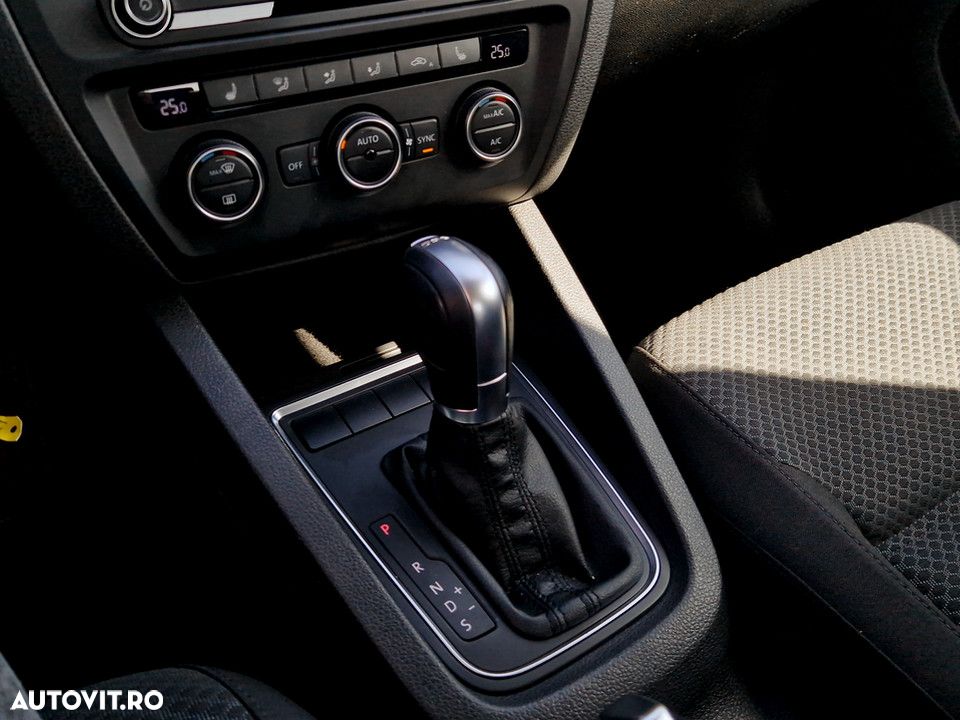 Volkswagen Jetta - 17