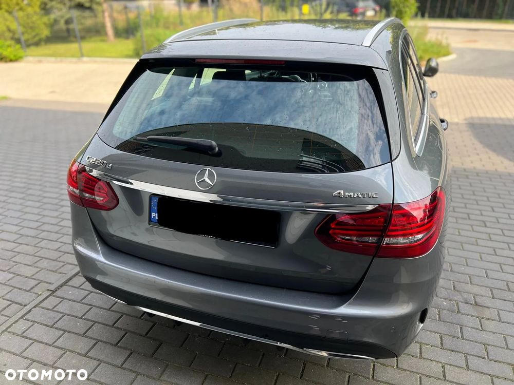 Mercedes-Benz Klasa C 220 d 4Matic T 9G-TRONIC AMG Line - 6
