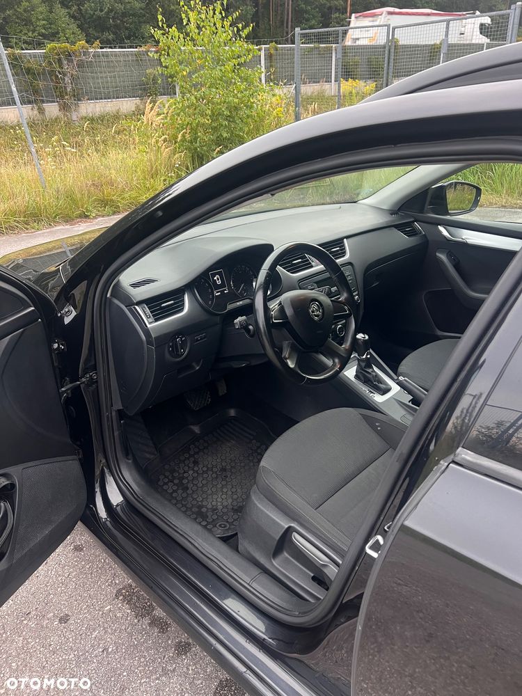 Skoda Octavia 1.6 TDI Elegance DSG - 10