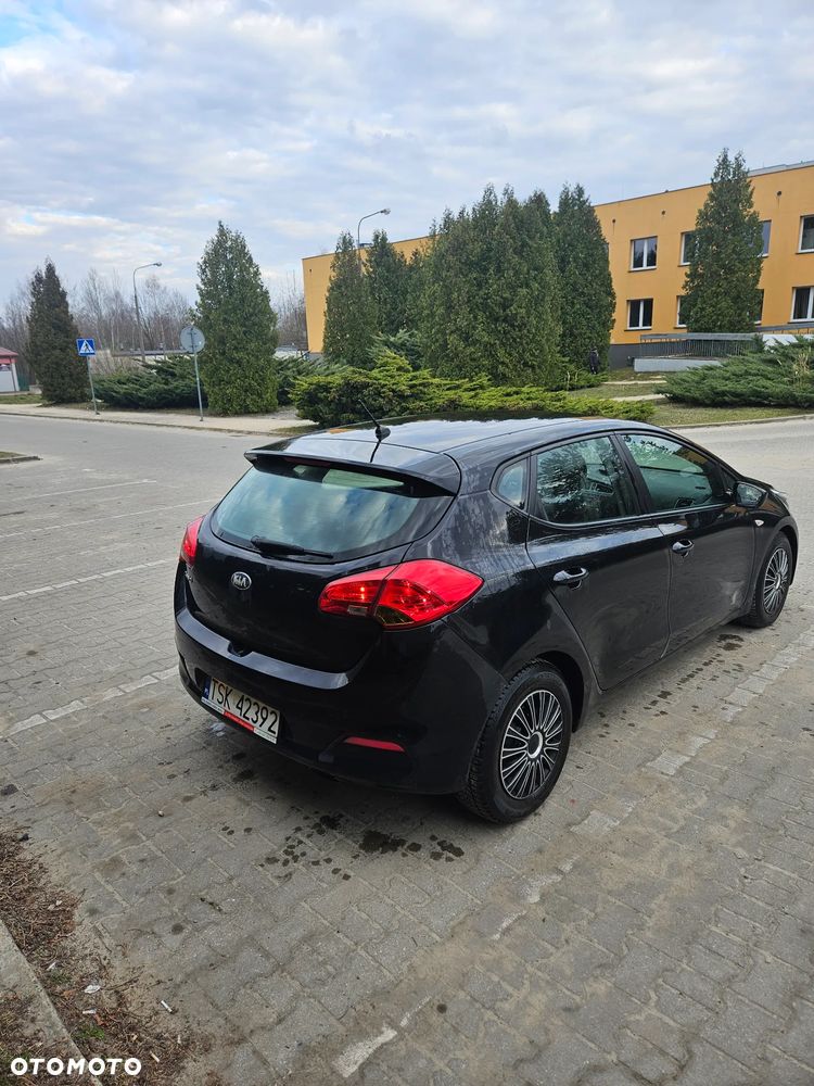 Kia Ceed - 4