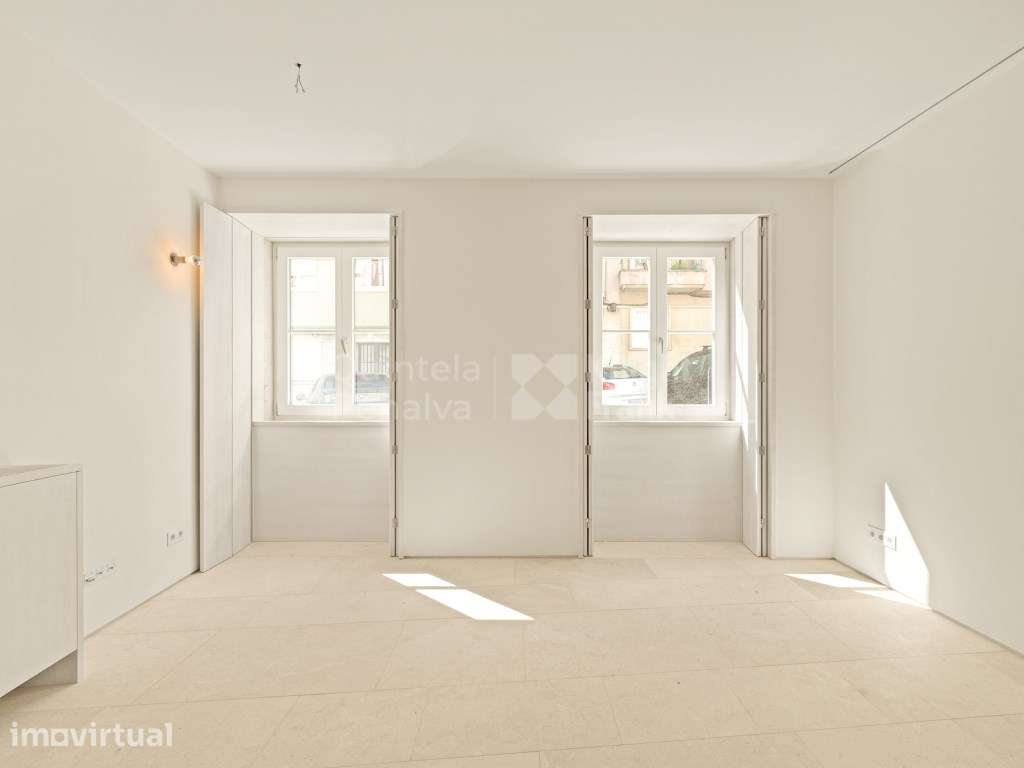 Apartamento T0 para arrendar sem móveis em Campo de Ourique - Grande imagem: 2/27