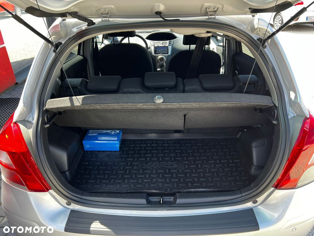 Toyota Yaris 1.33 VVT-i Executive - 10