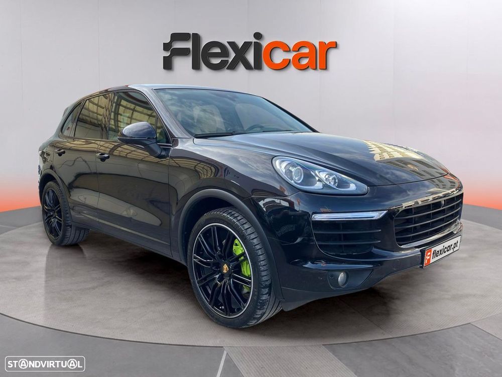 Porsche Cayenne S E-Hybrid - 1