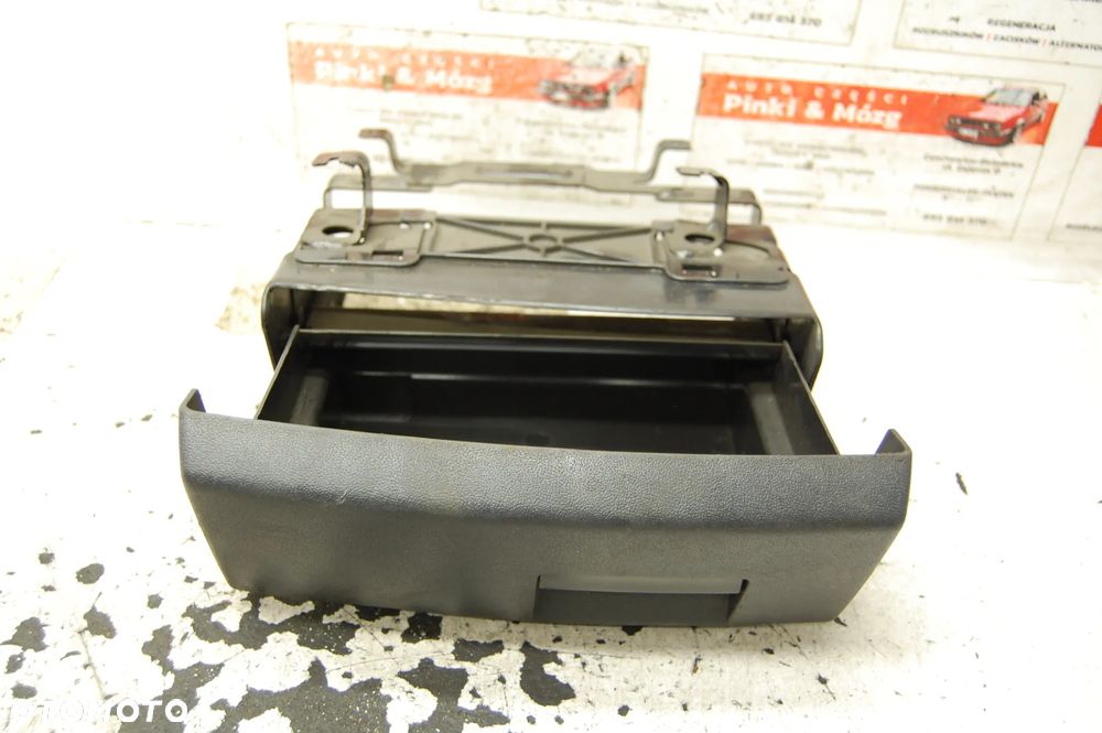 SCHOWEK FOTELA  PASAŻERA PRAWY PRZÓD AUDI A6 C6 4F0882601/ 4F0882602 - 5