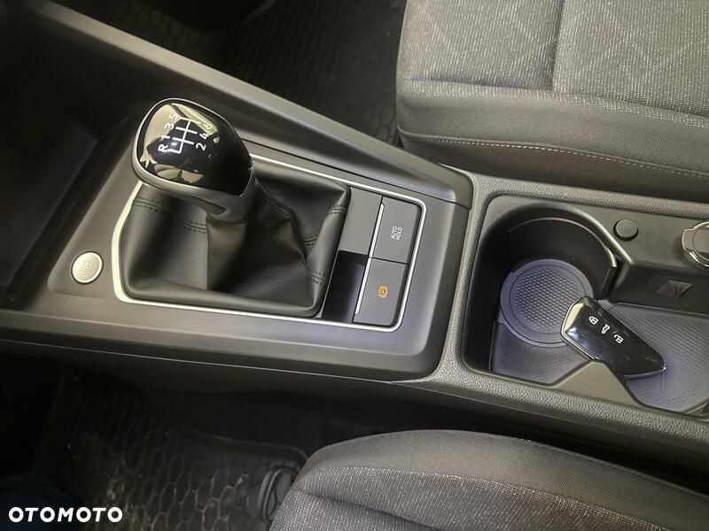 Volkswagen Golf - 17