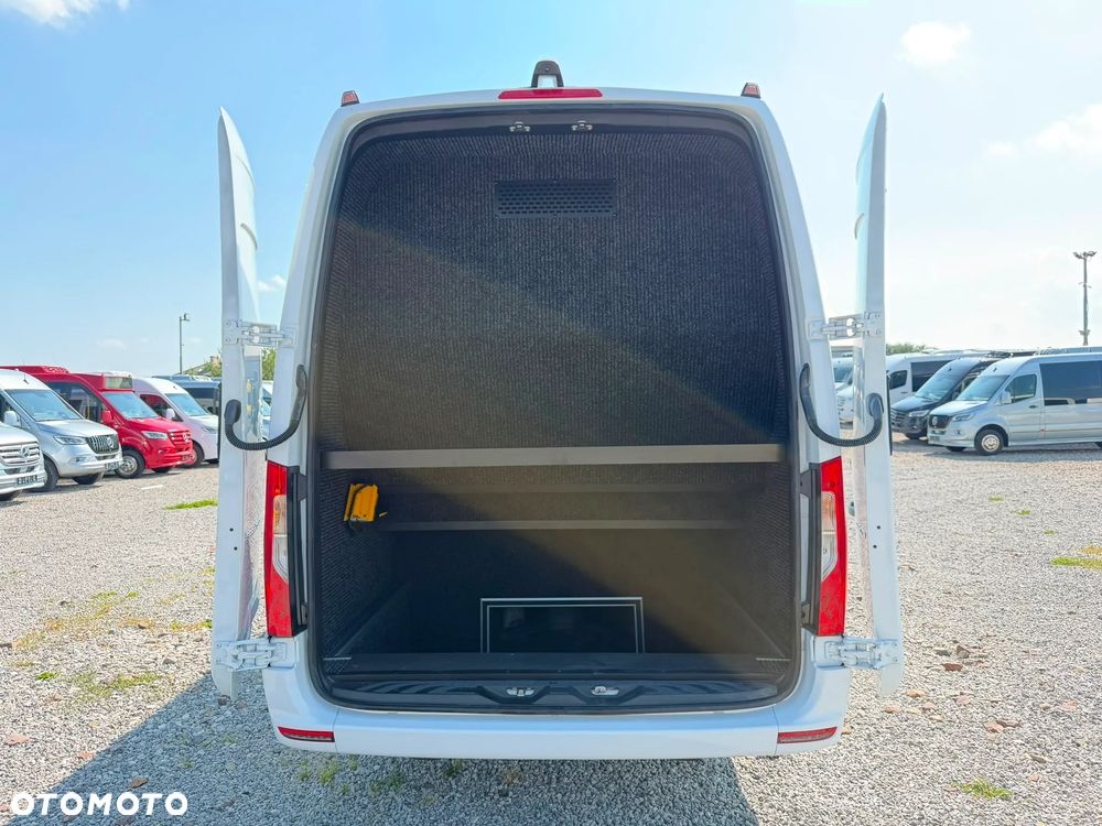 Mercedes-Benz Sprinter 519 - 5