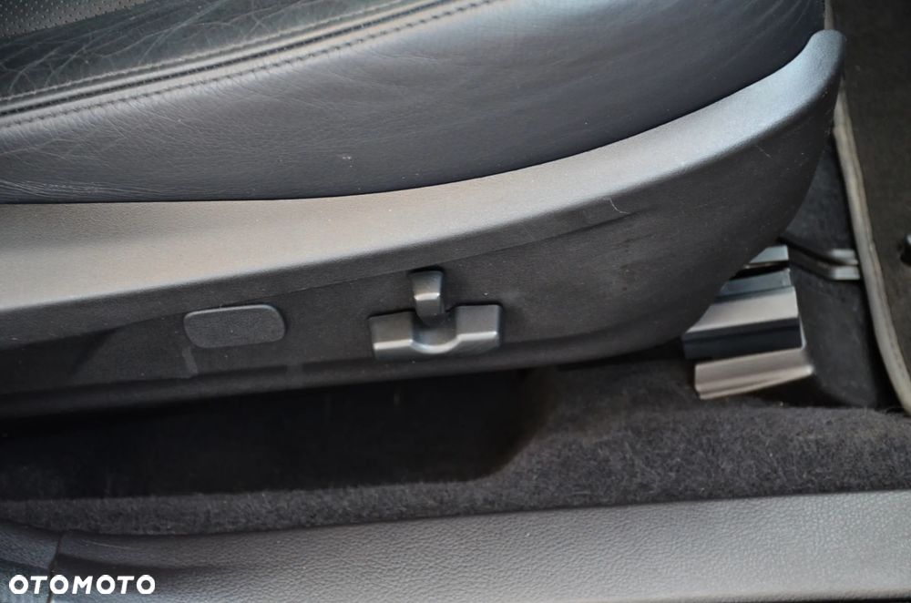 Subaru Legacy 2.5i GT Macintosh - 21