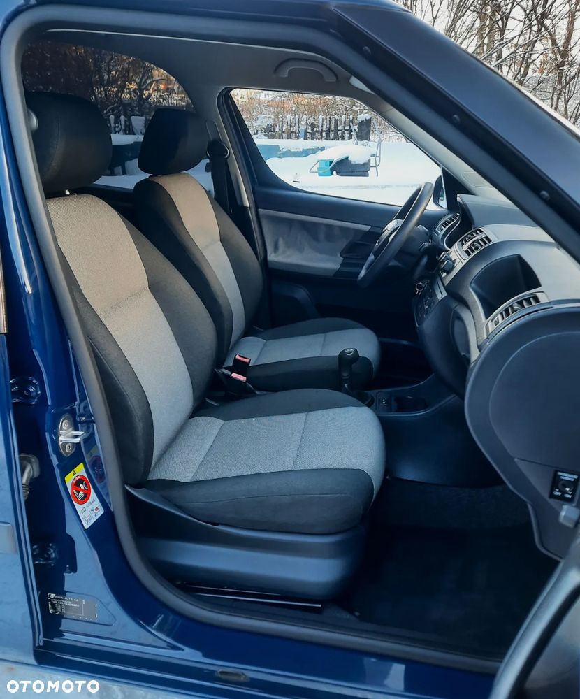 Skoda Roomster 1.4 16V PLUS EDITION - 10