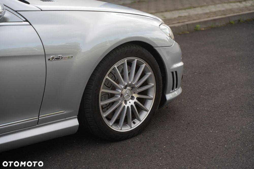 Mercedes-Benz CL 63 AMG - 10