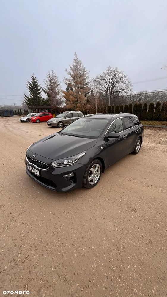 Kia Ceed 1.6 CRDi mHEV M DCT - 3