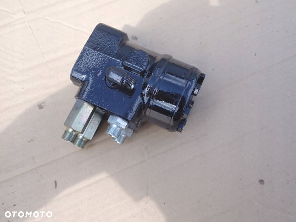 ORBITROL SKRĘTU DANFOSS DO KOPARKI JCB 3CX