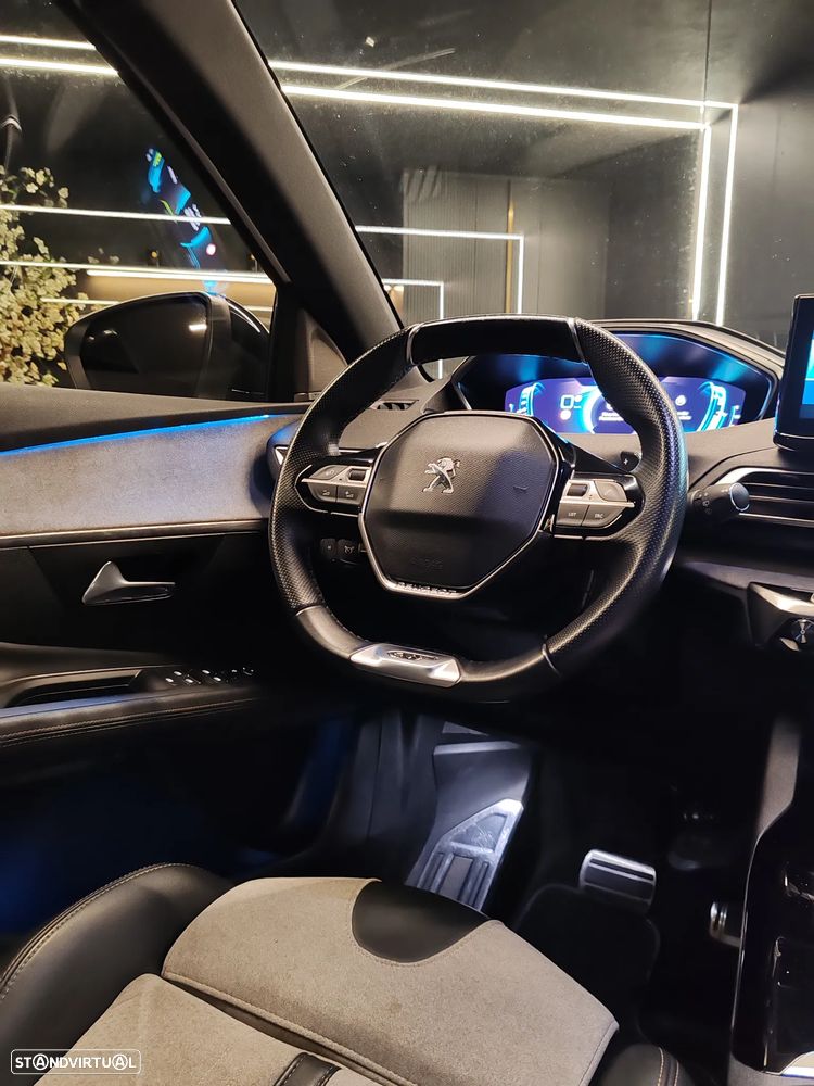 Peugeot 3008 1.6 Hybrid GT e-EAT8 - 17
