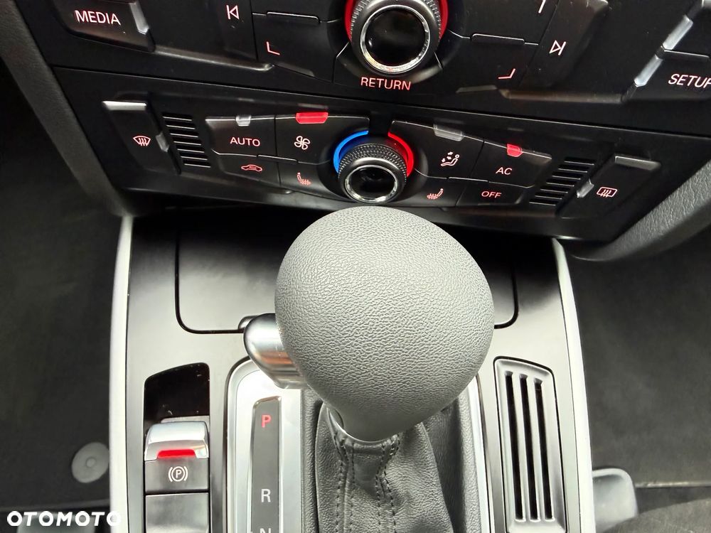 Audi A4 Limousine - 16
