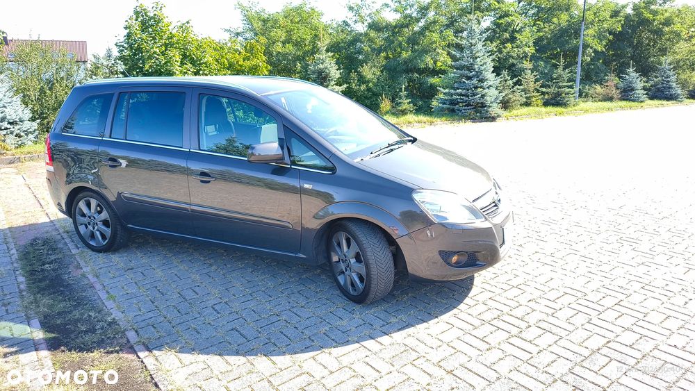 Opel Zafira - 9
