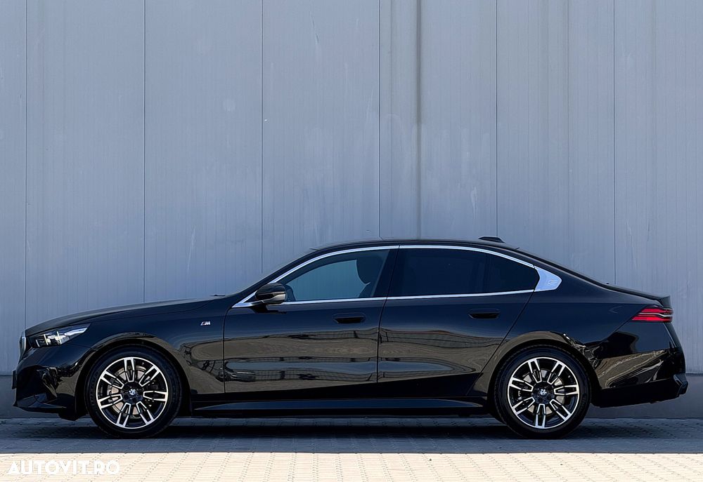 BMW Seria 5 520i AT MHEV - 15