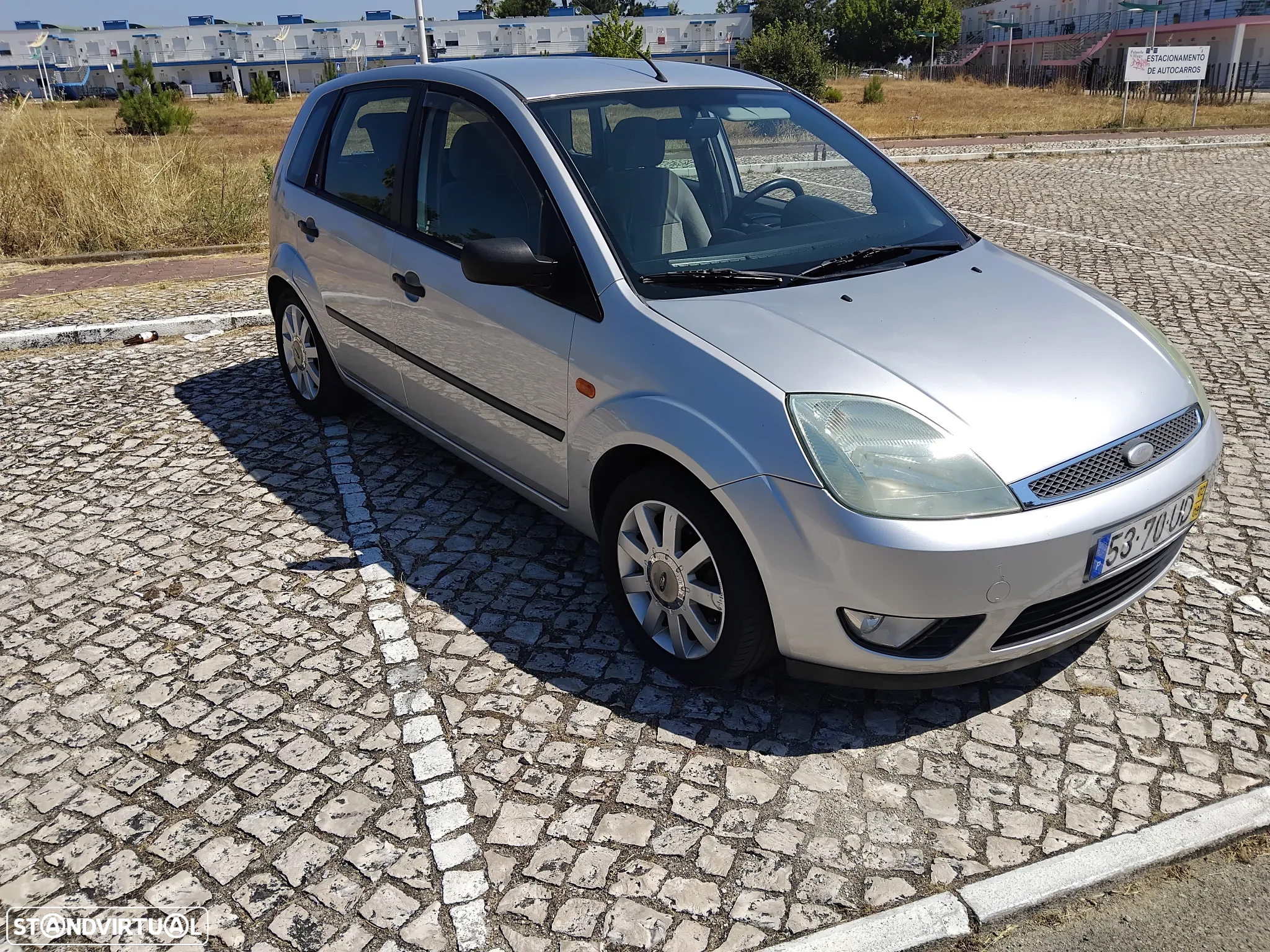 Ford Fiesta 1.4 Ghia - 2