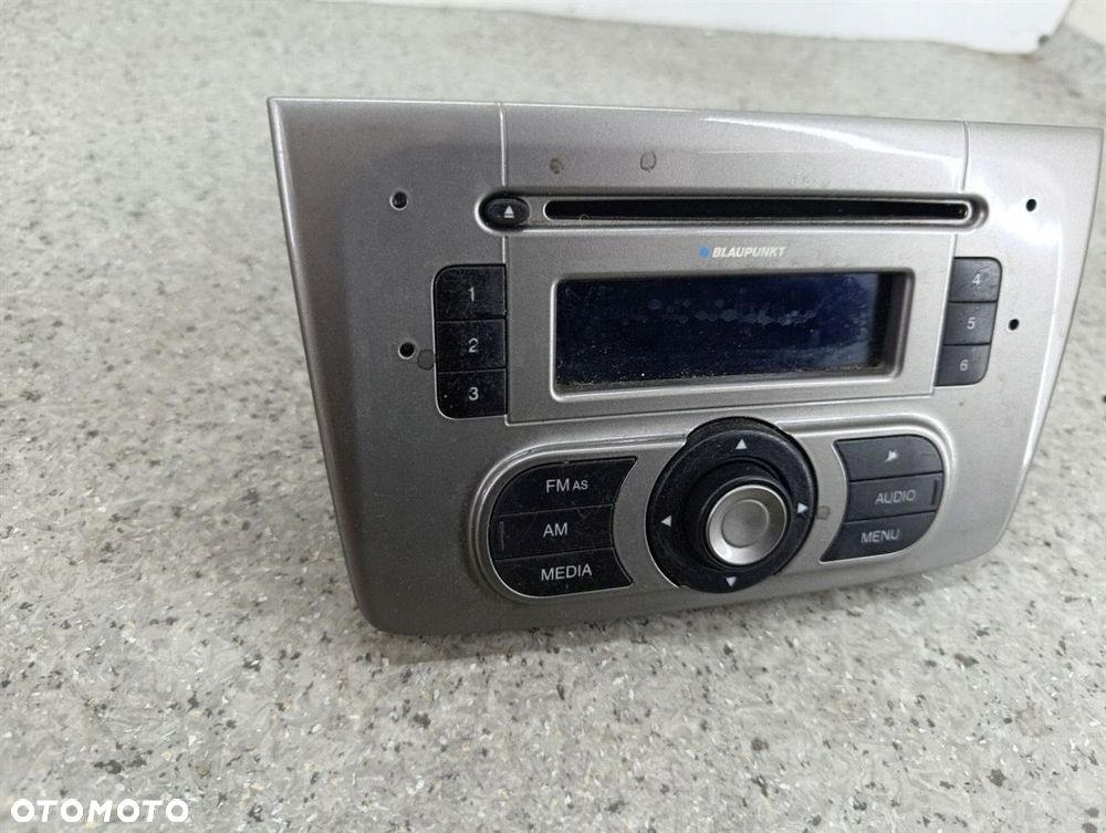 RADIO FABRYCZNE ALFA ROMEO MITO 1560873490 1.6 JTDM - 2