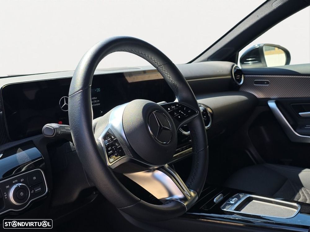 Mercedes-Benz A 180 Limousine d - 11