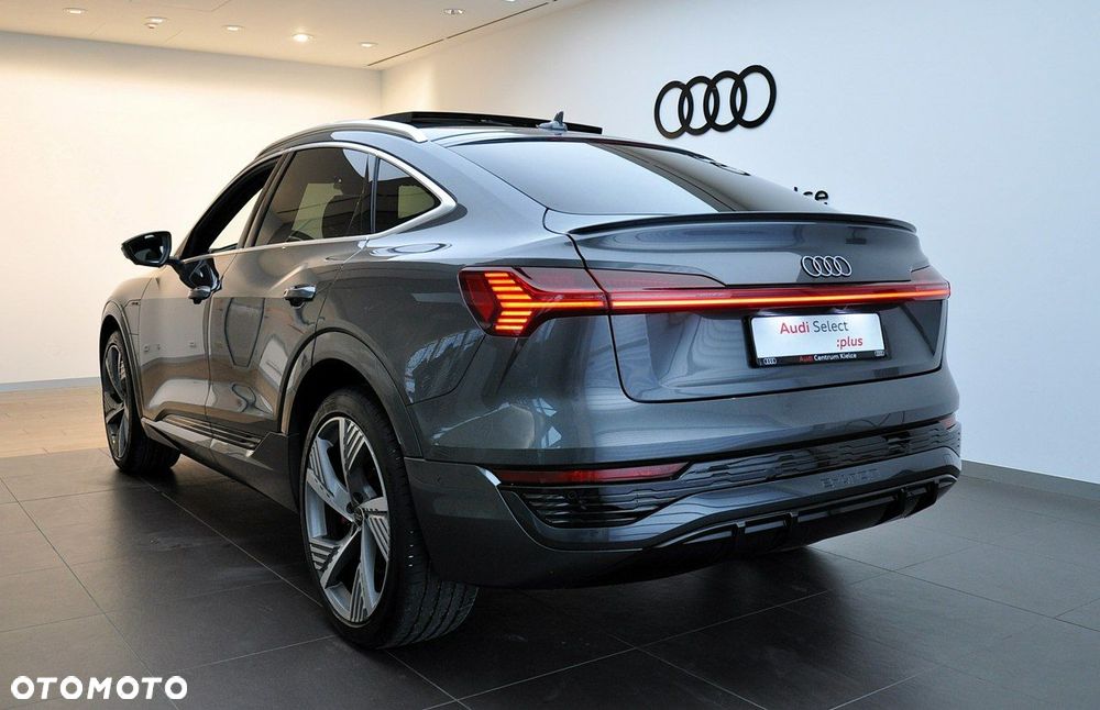 Audi Q8 Sportback e-tron - 2