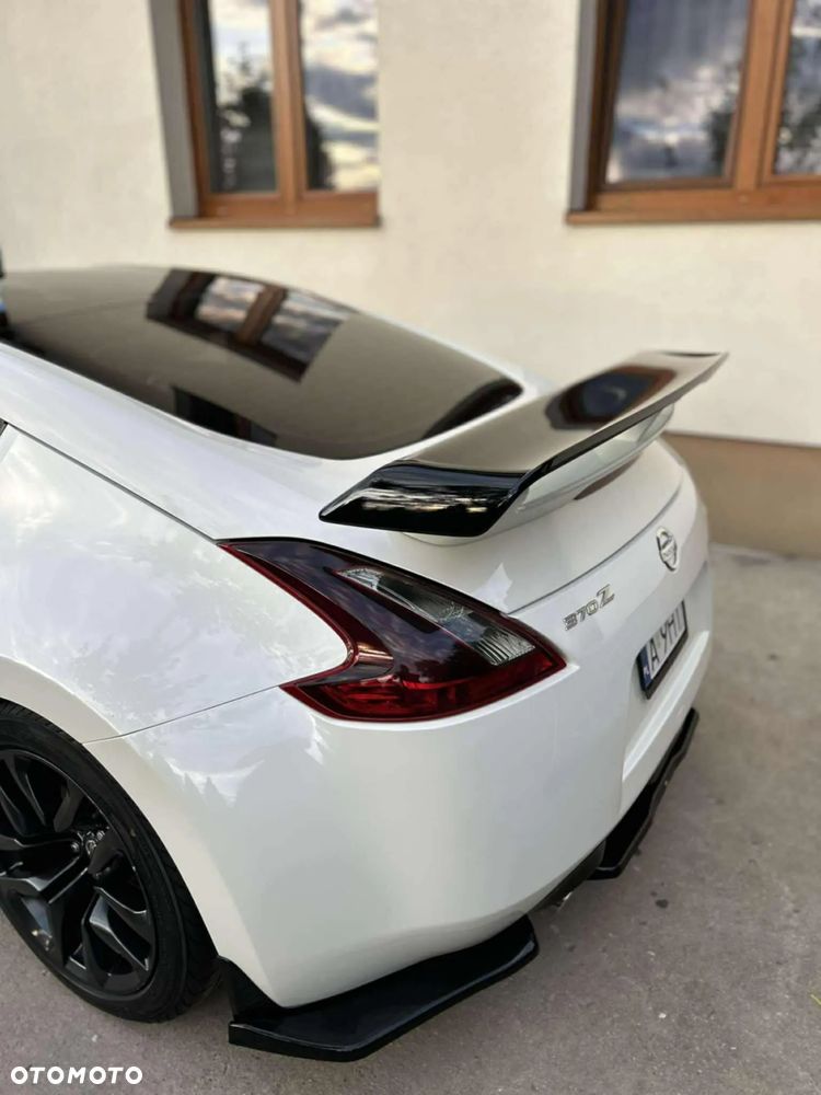 Nissan 370 Z - 10