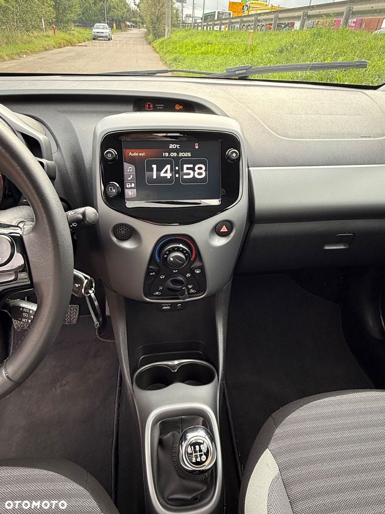 Toyota Aygo x-play - 34