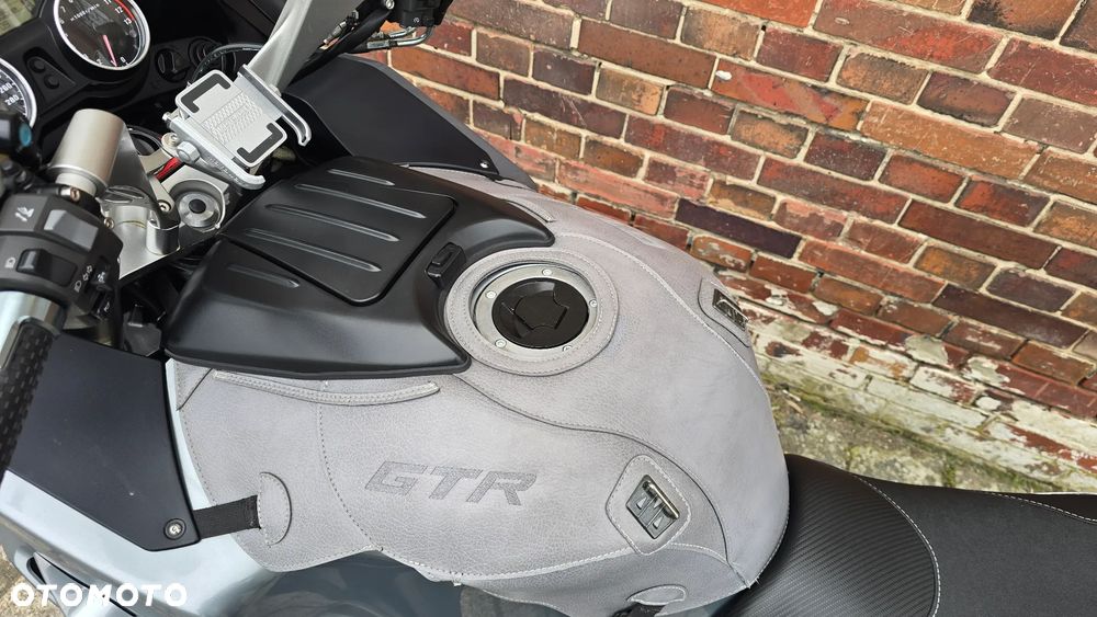 Kawasaki GTR - 17