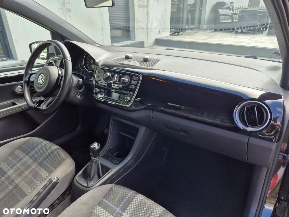 Volkswagen up! club - 14