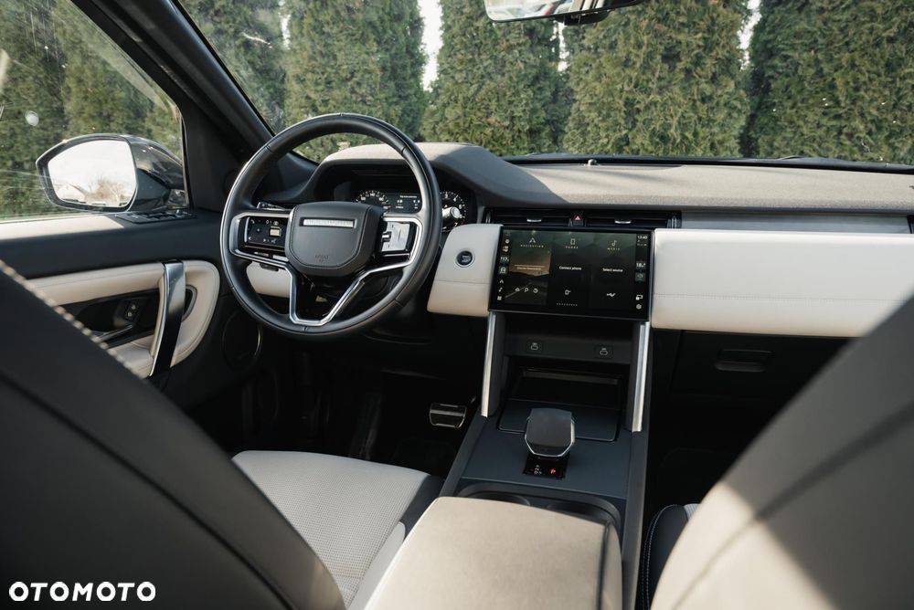 Land Rover Discovery Sport - 16