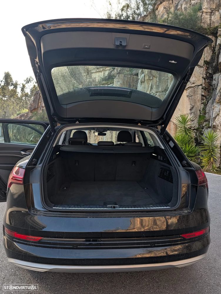 Audi e-tron 55 quattro - 13