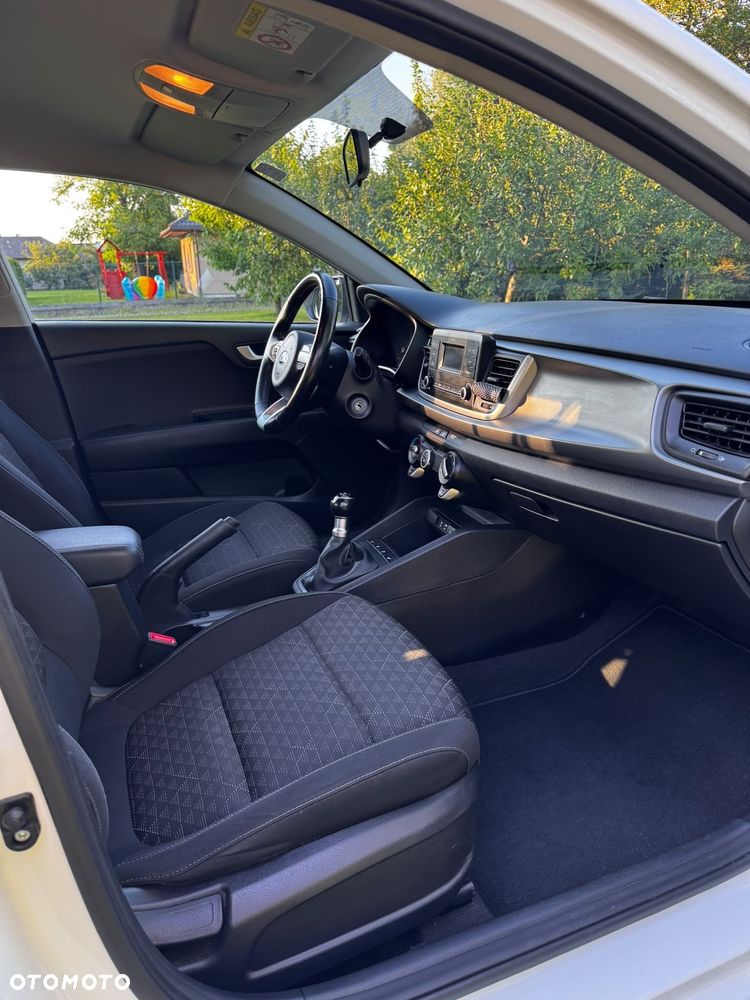 Kia Rio - 9
