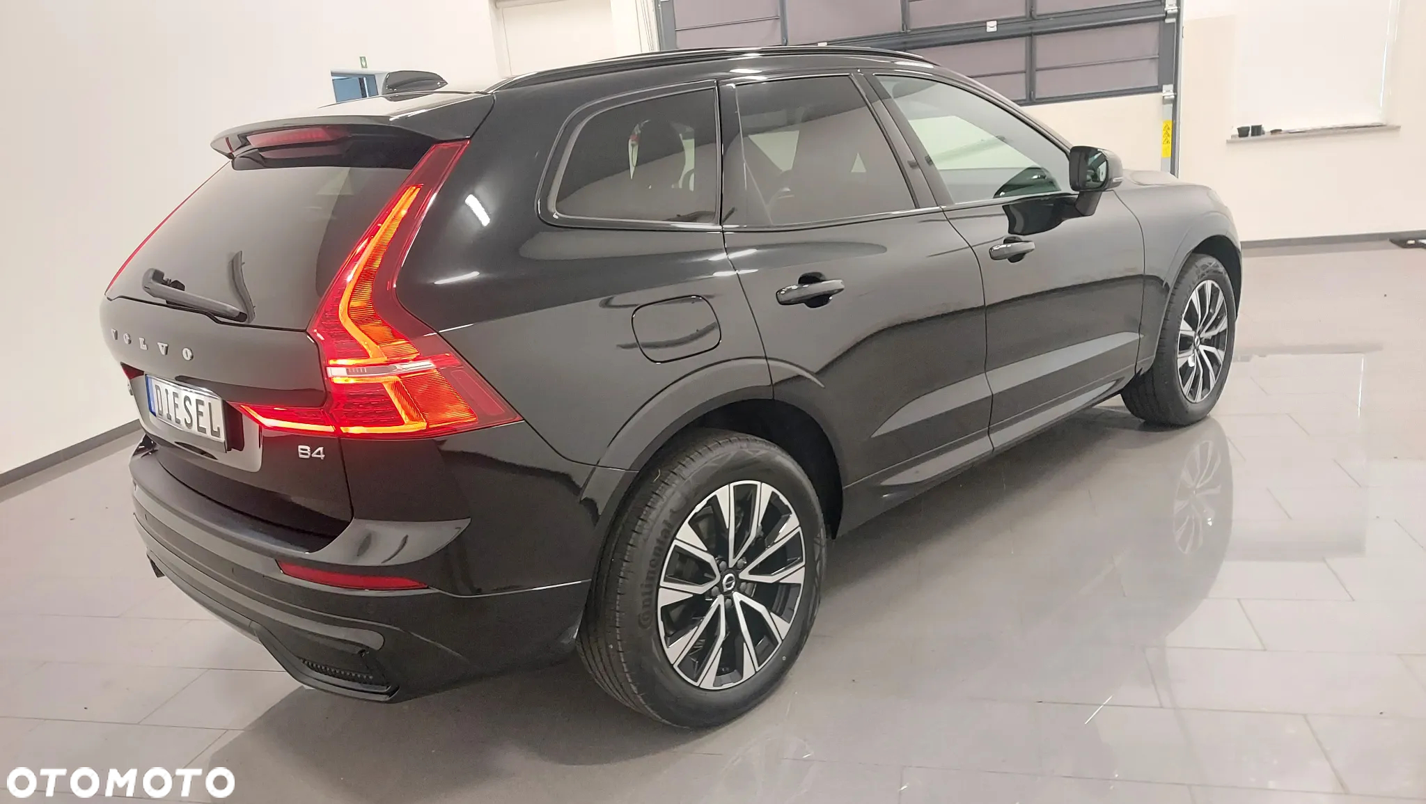 Volvo XC 60 B4 D AWD Plus Dark - 3