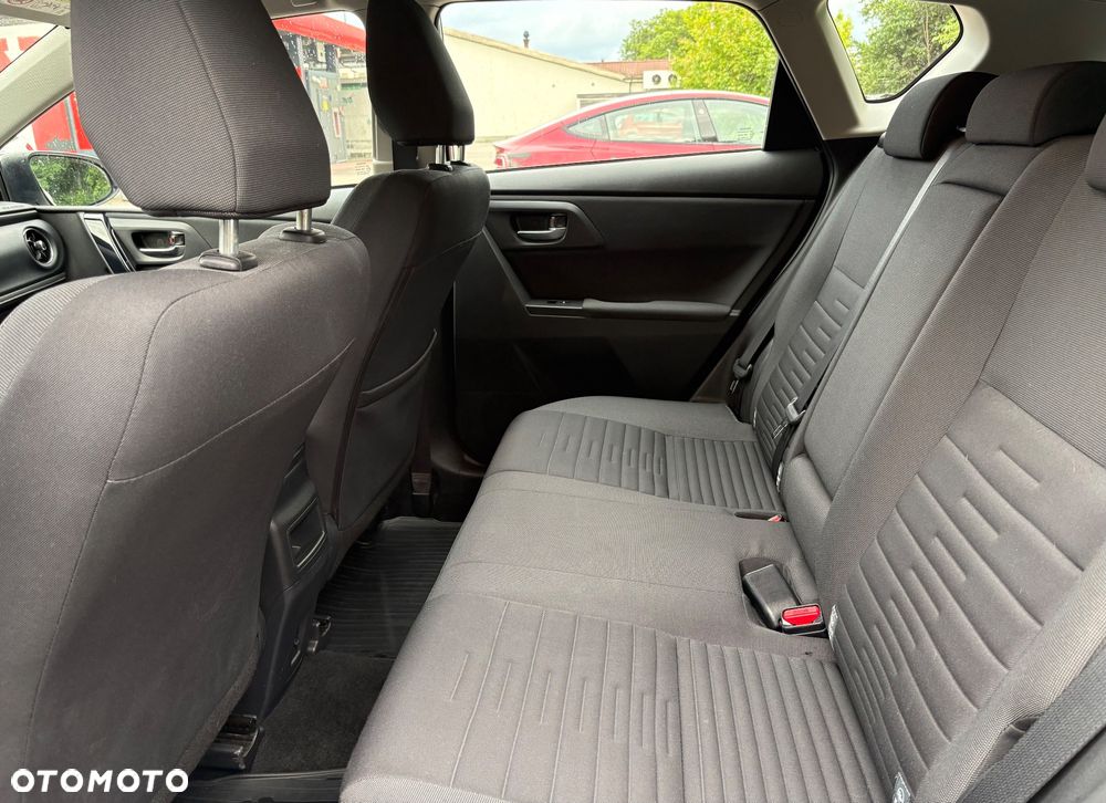 Toyota Auris 1.6 Comfort - 23