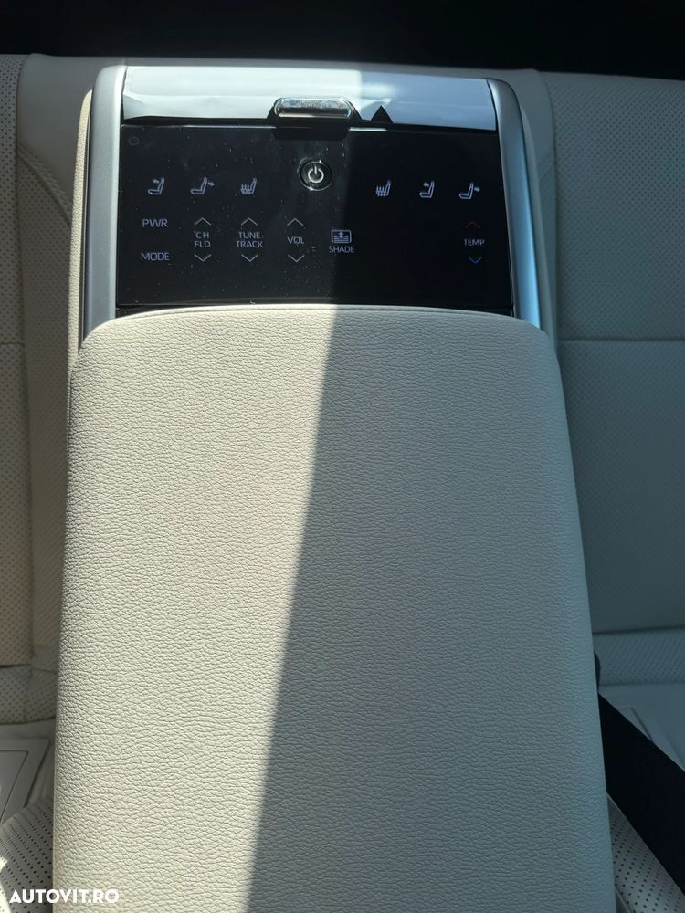 Toyota Camry 2.5 HEV Luxury - 11