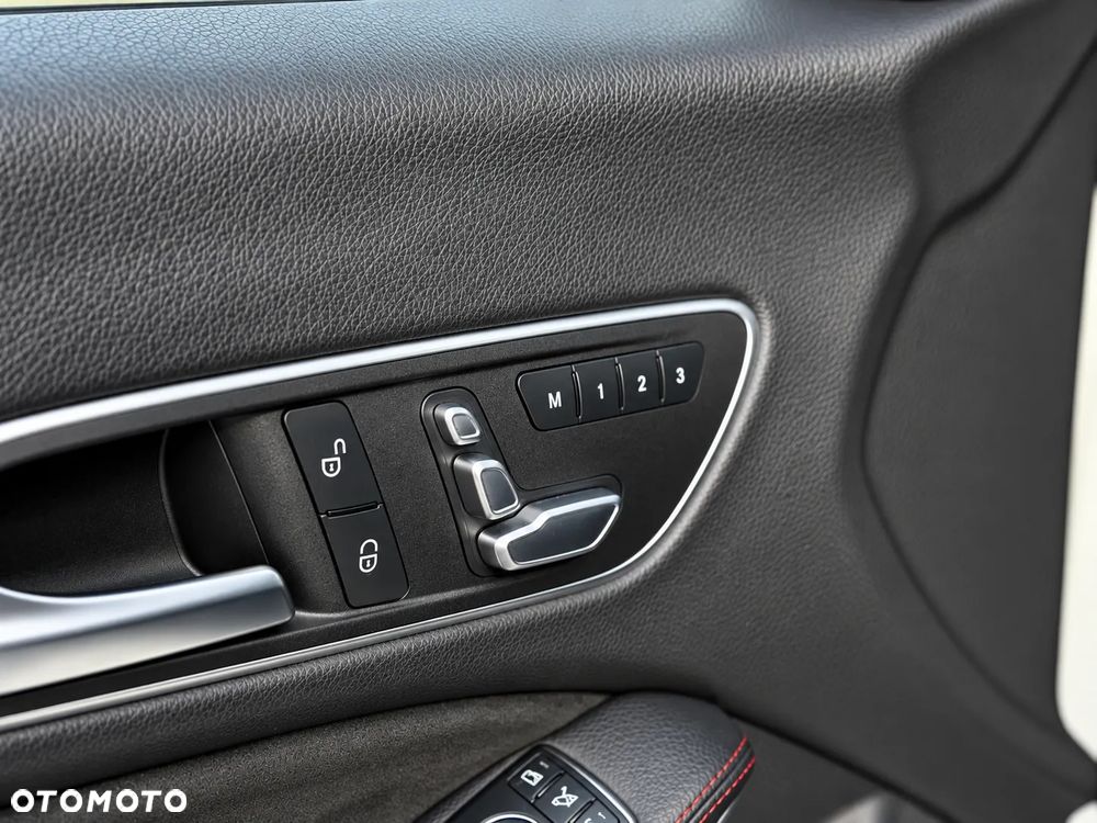 Mercedes-Benz CLA - 13