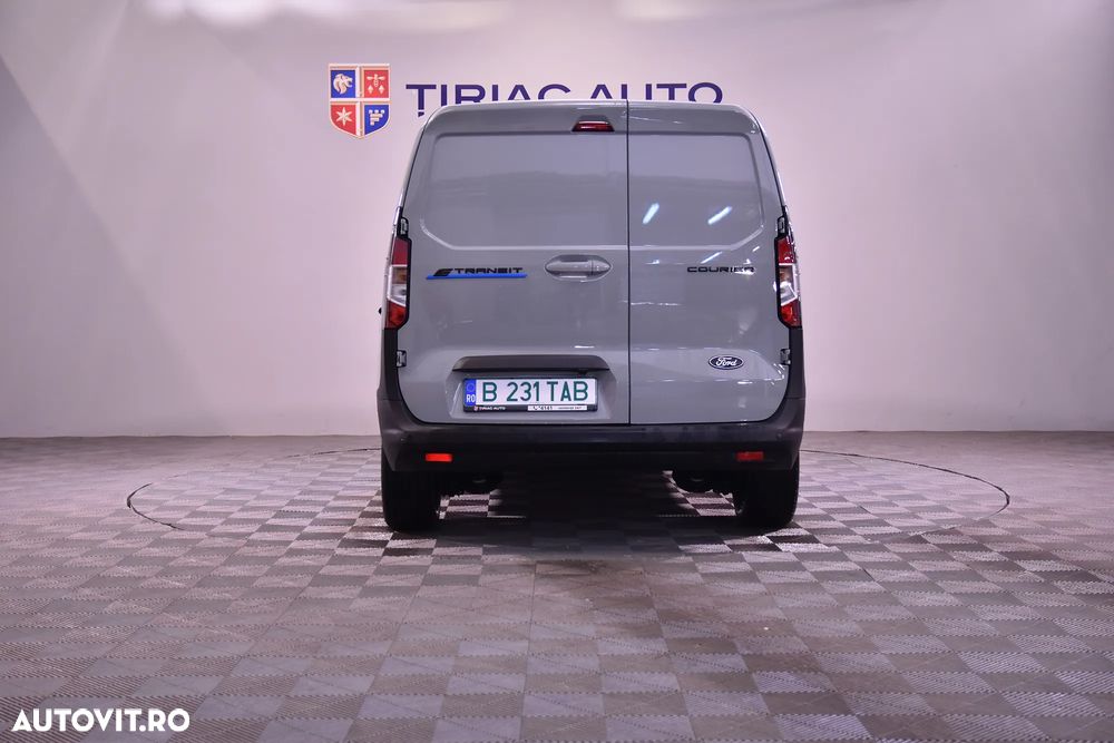 Ford Transit Courier Van - 4