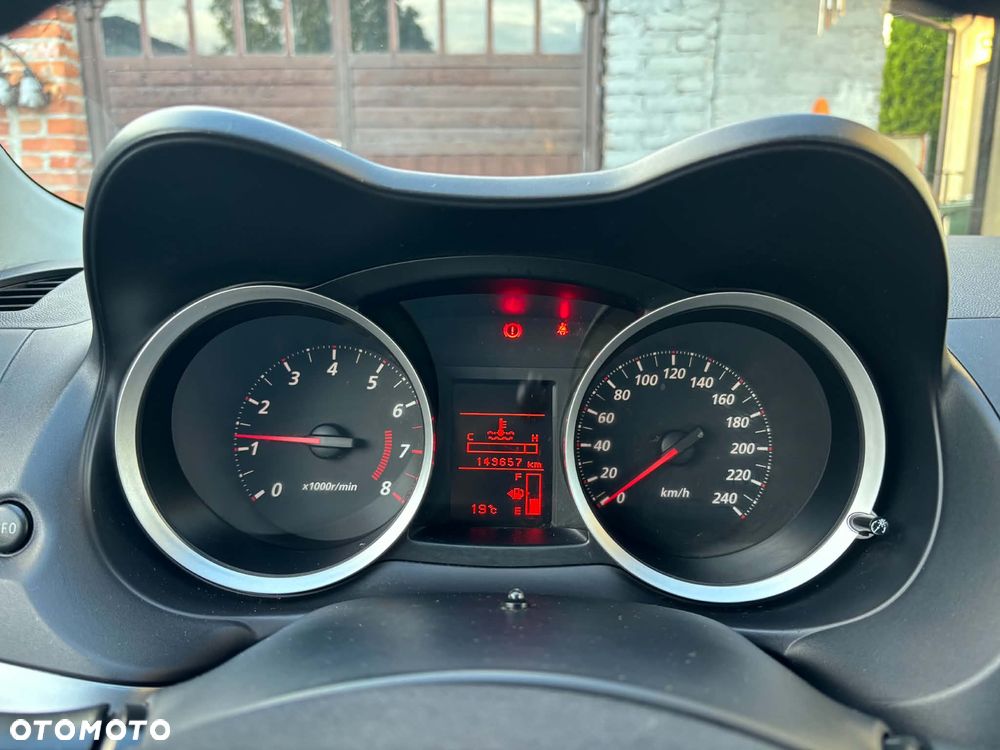Mitsubishi Lancer 1.6 Inform - 6