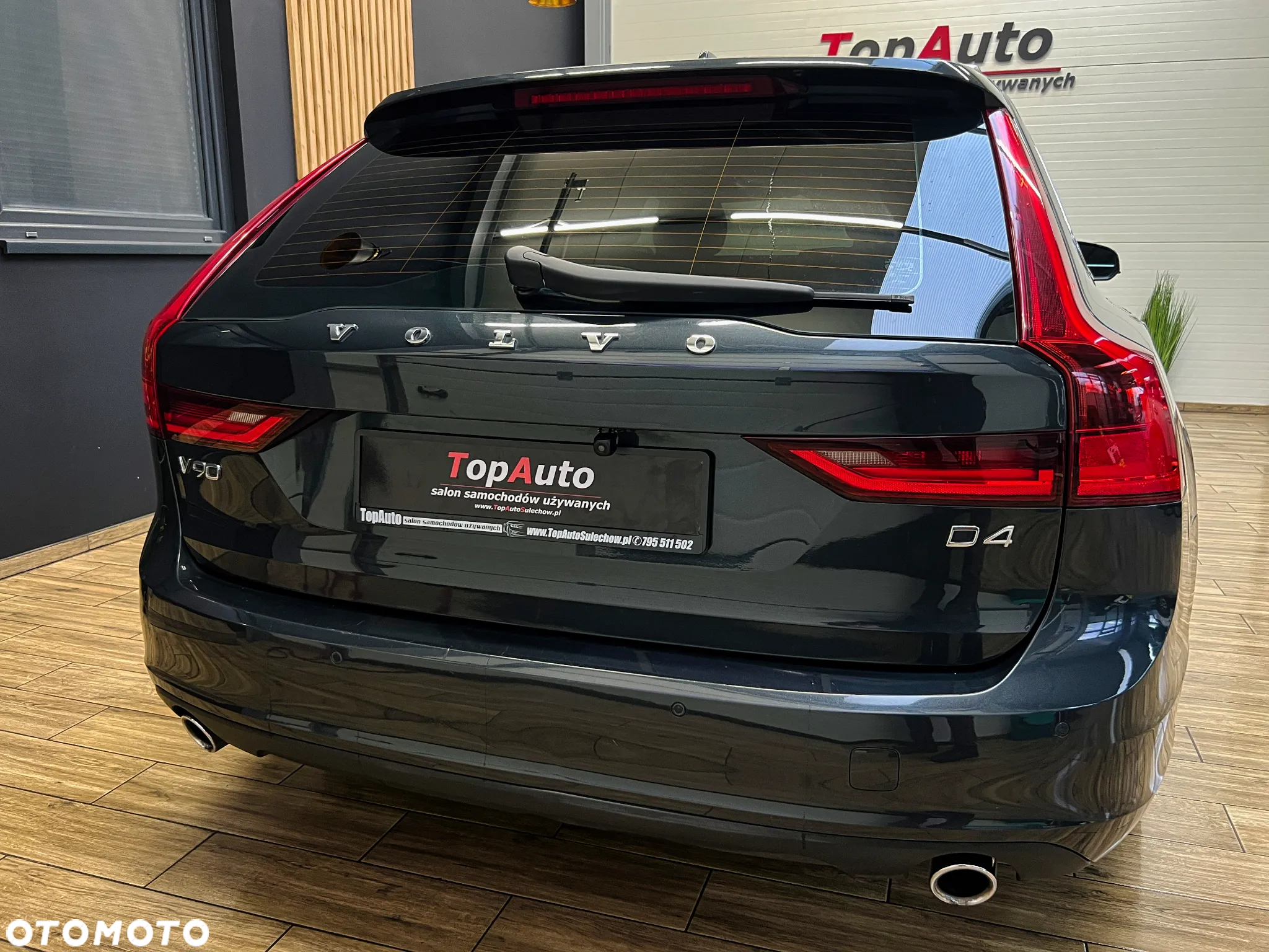 Volvo V90 D4 Momentum Pro - 8
