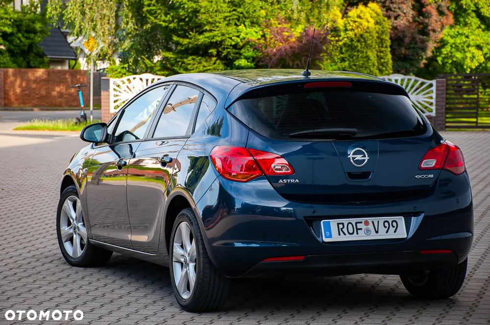 Opel Astra 1.4 ecoFLEX - 8