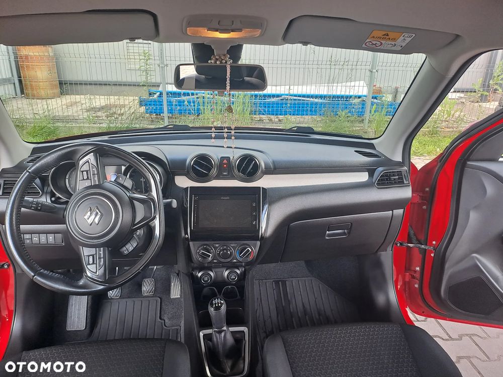 Suzuki Swift 1.2 Dualjet SHVS Premium Plus - 4