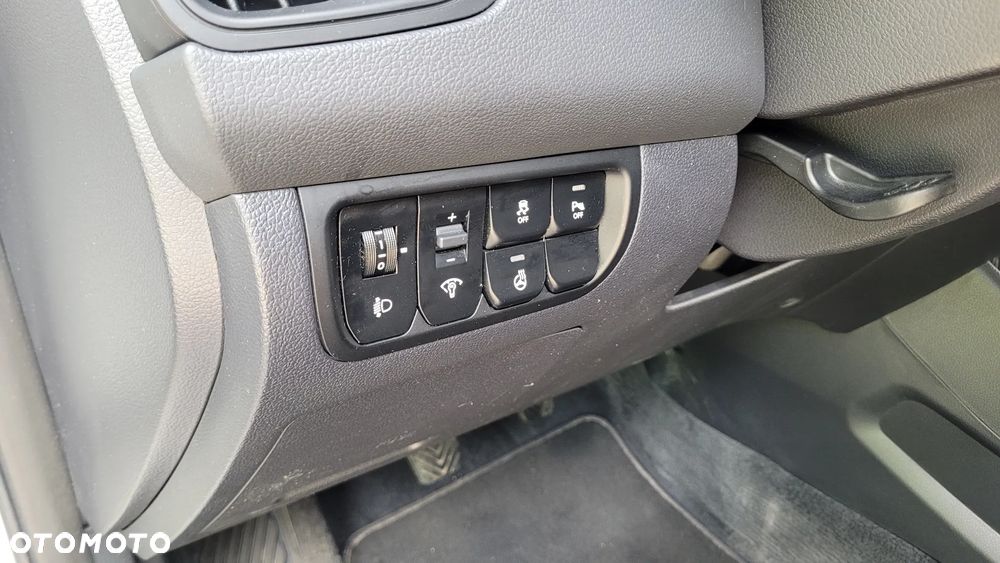 Kia Rio 1.4 Dream Team Edition - 36