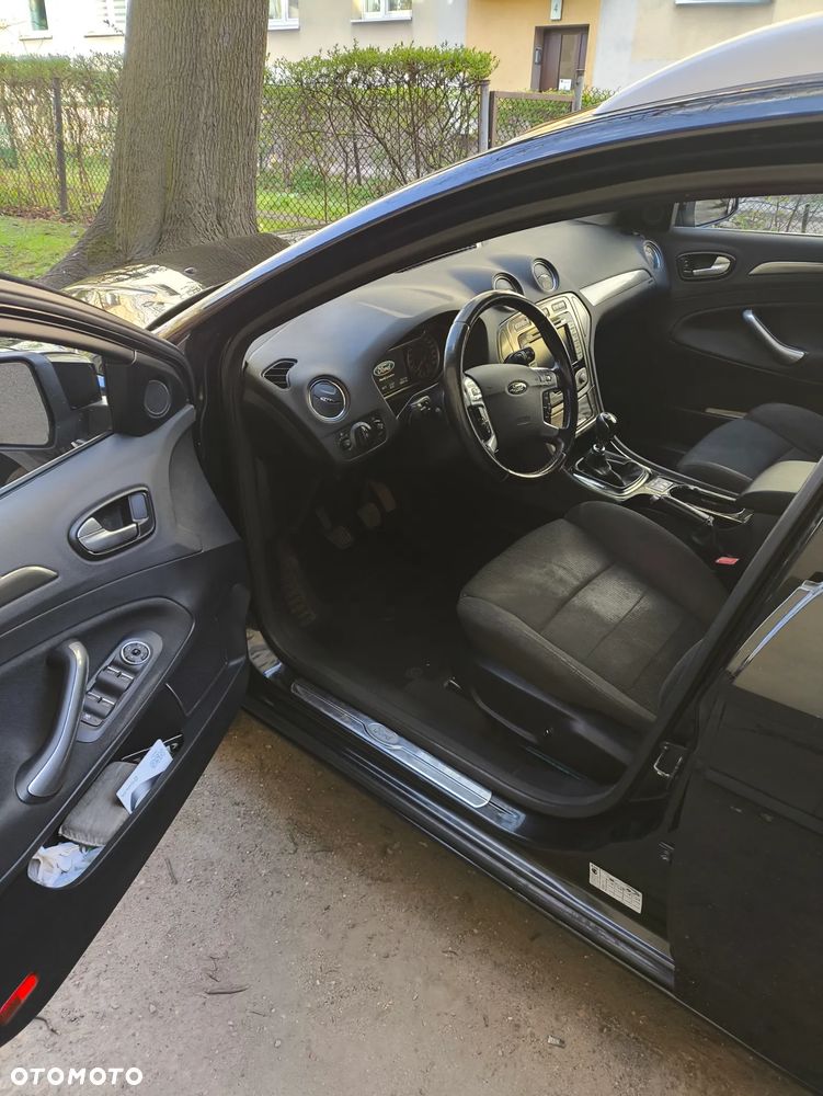 Ford Mondeo 2.0 TDCi Titanium X - 19