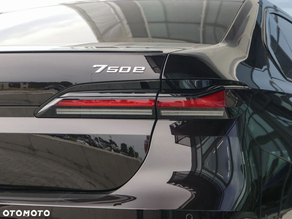 BMW Seria 7 750e PHEV xDrive M Sport sport - 11
