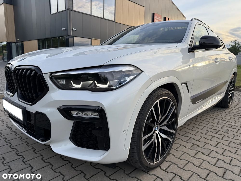 BMW X6 xDrive40i - 12