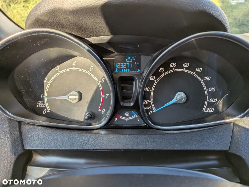 Ford Fiesta 1.0 EcoBoost Titanium - 29